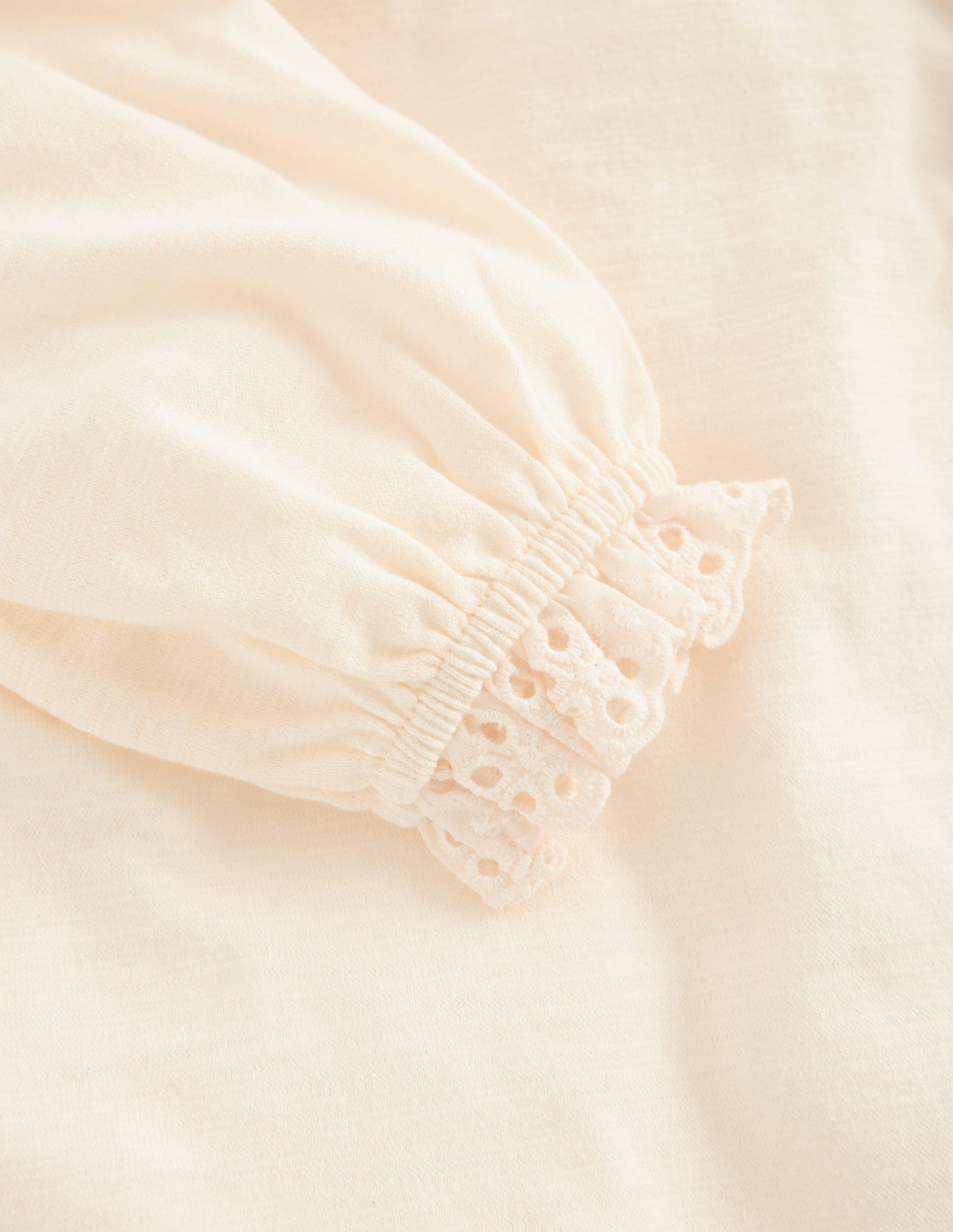 Broderie Trim Slub Top-Soft Ivory