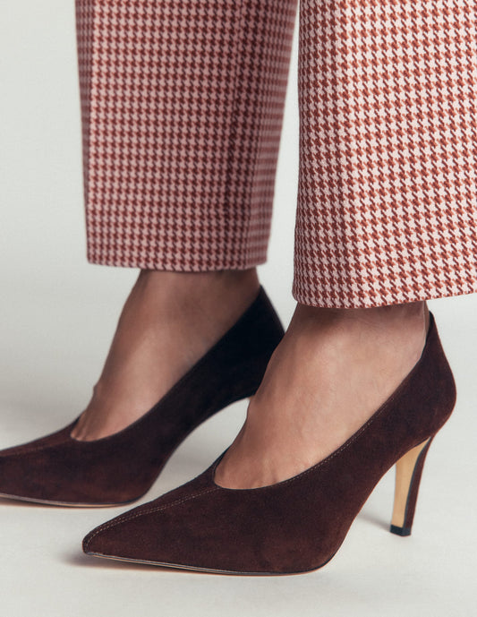 Pointed Court Shoes-Chocolate