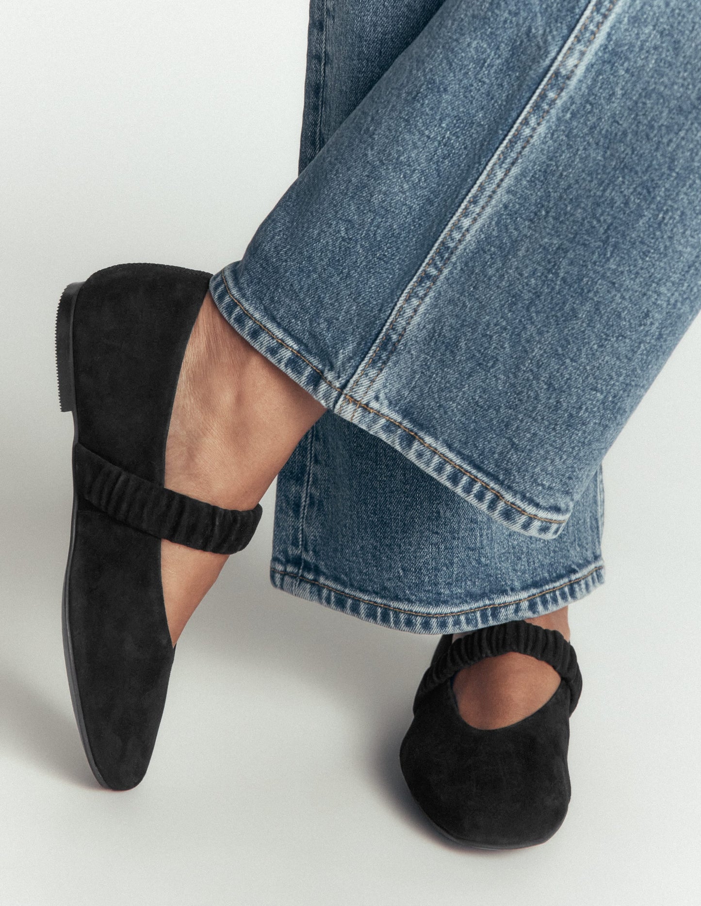 Camilla Ruched Ballet Flats-Black