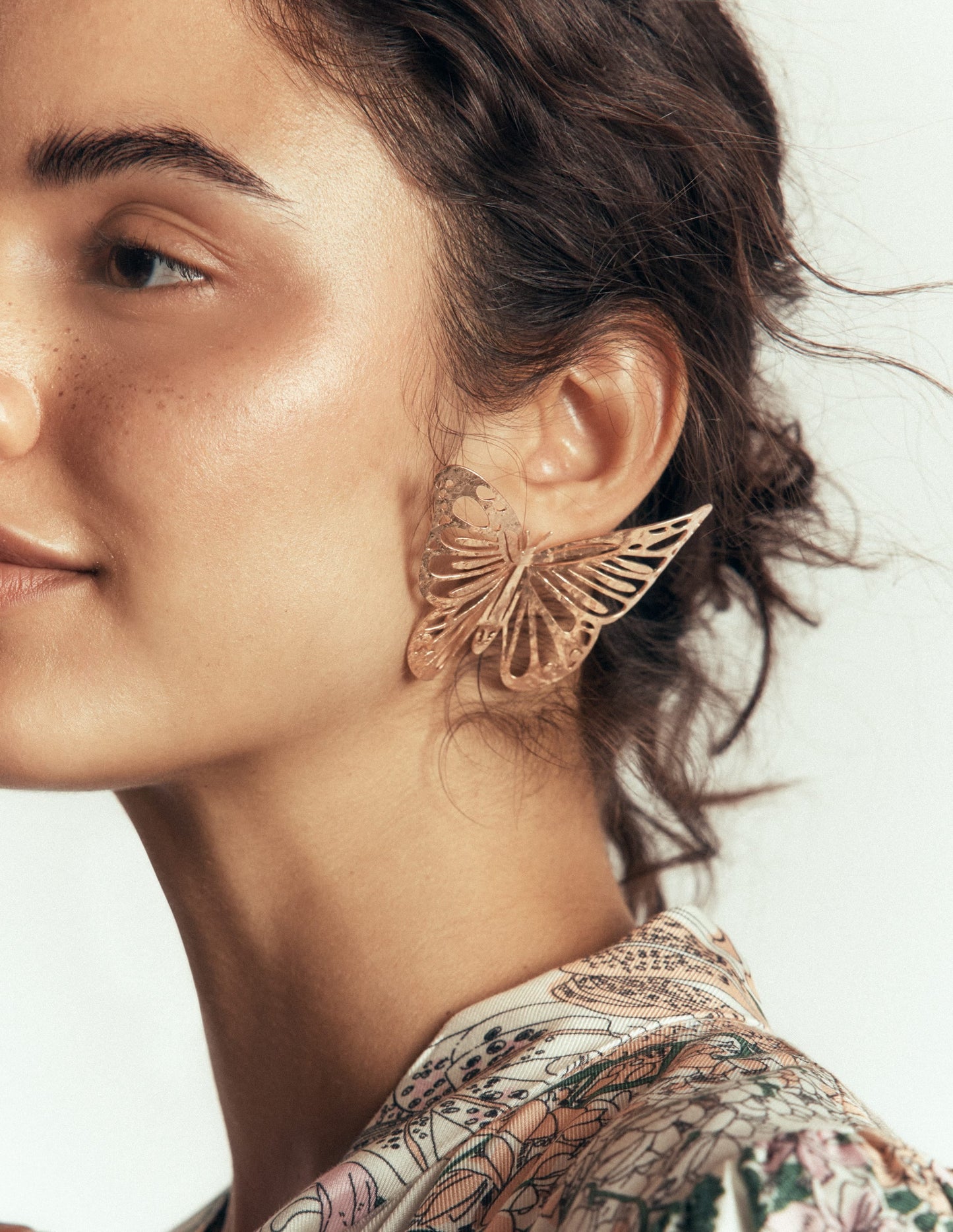 Statement Hammered Studs-Butterfly