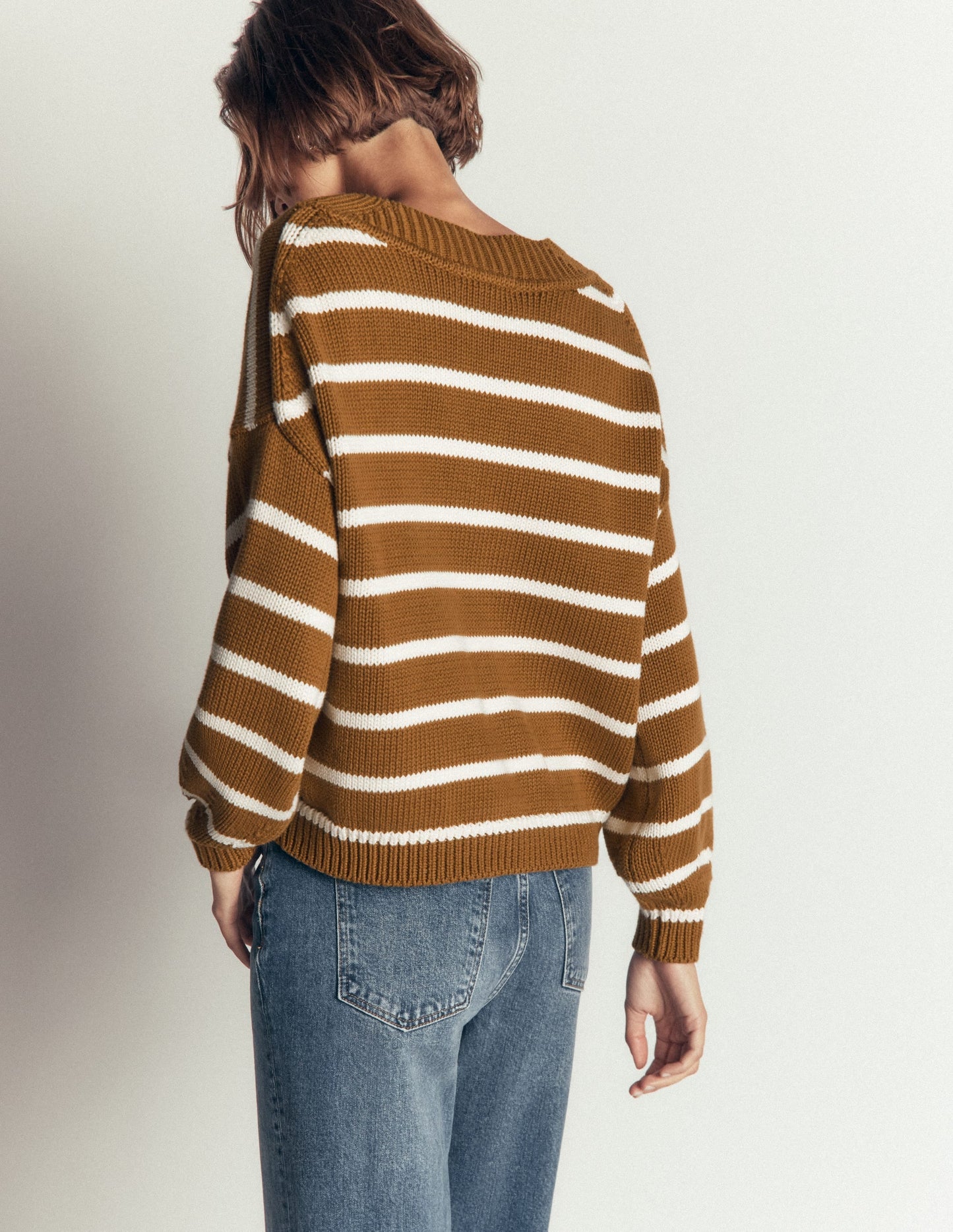 Lucy Cotton V-neck Jumper-Gingerbread, Ivory