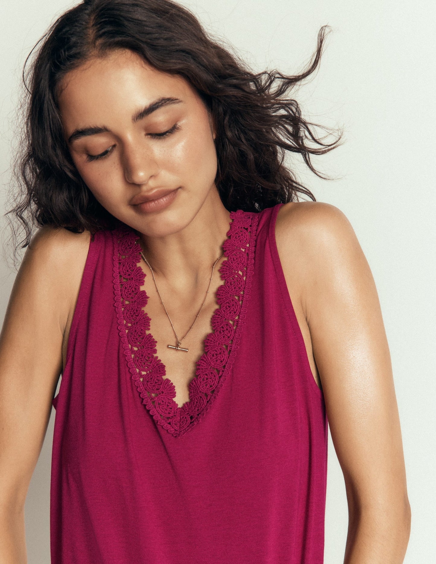 Supersoft V Neck Trim Vest-Beetroot Red