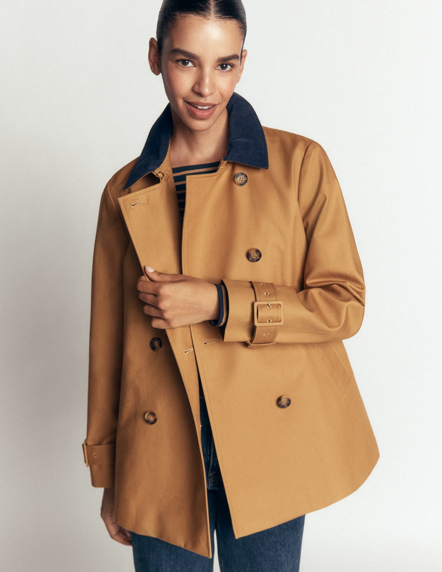 Swing Box Short Trench-Camel