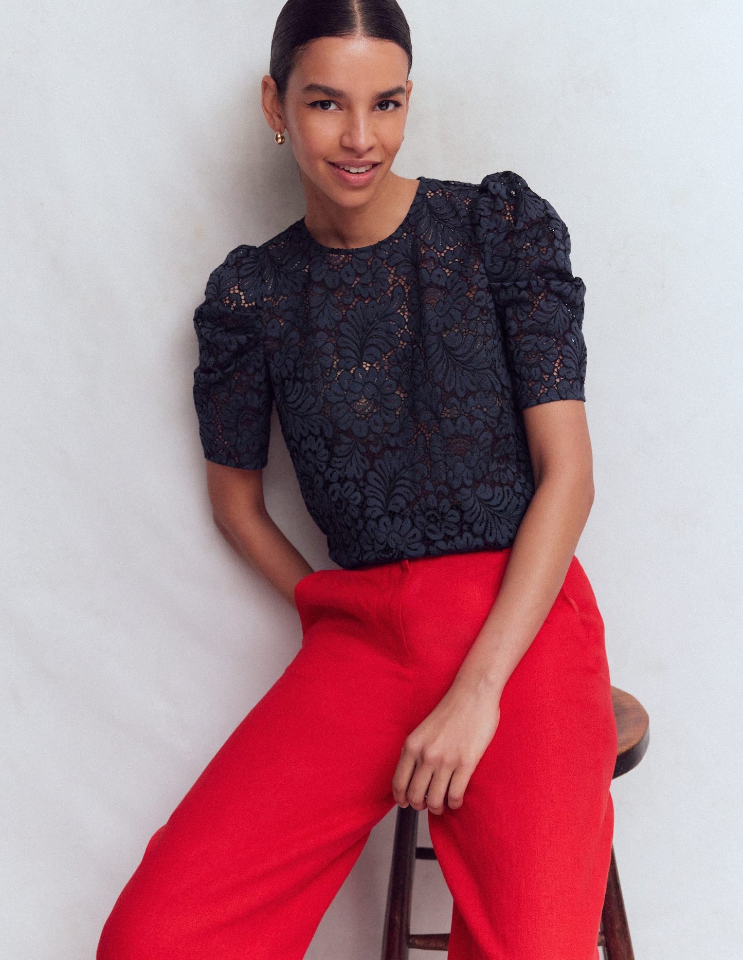 Pleat Sleeve Lace T-shirt-Navy