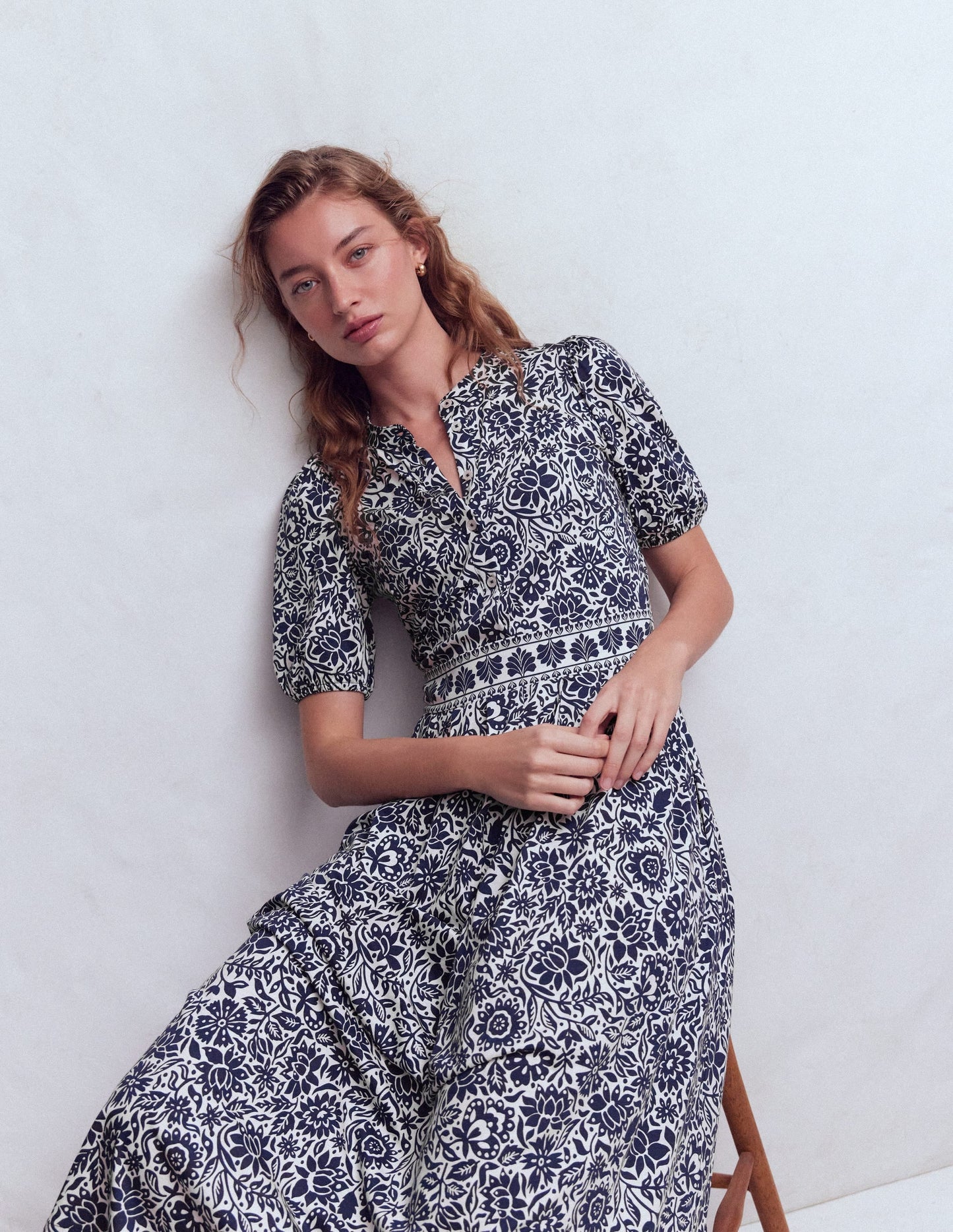 Amber Pleat Jersey Midi Dress-Navy, Meadow Scatter