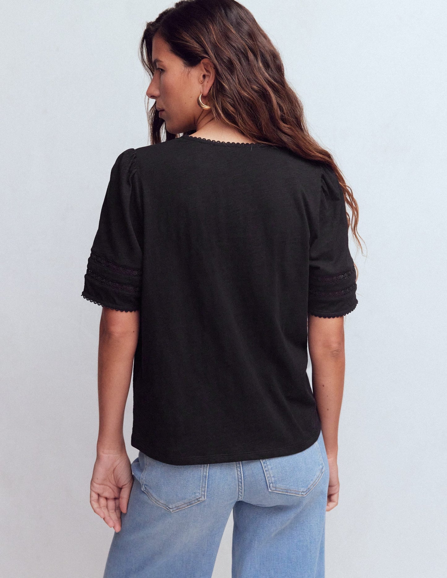 Poppy Trim V Neck T-Shirt-Black