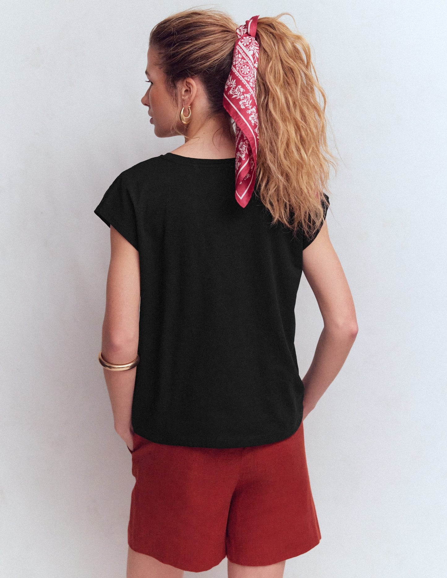 Willow Broderie T-shirt-Black Beauty