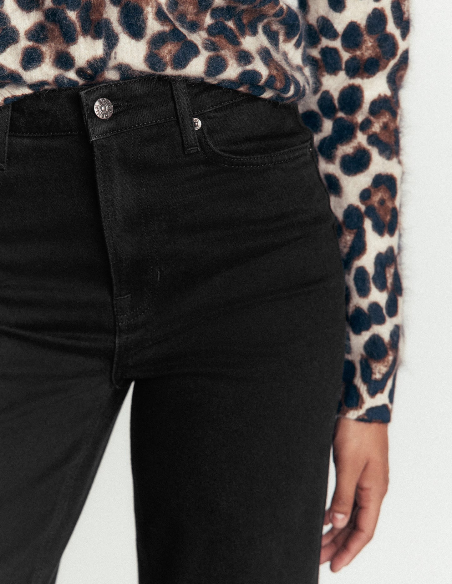 High Rise Column Leg Jeans-Black