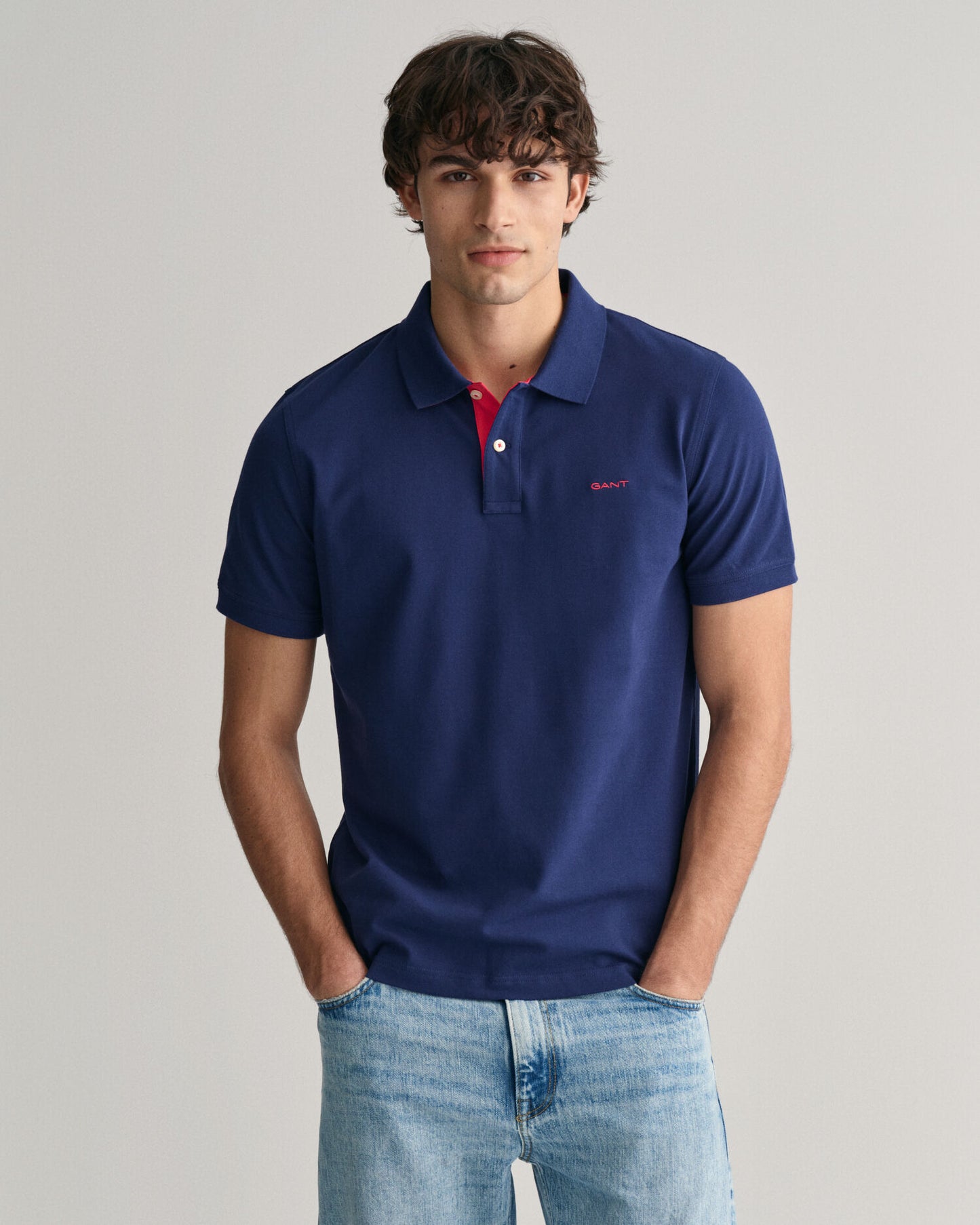 Piqué-Poloshirt mit Kontrastbesatz