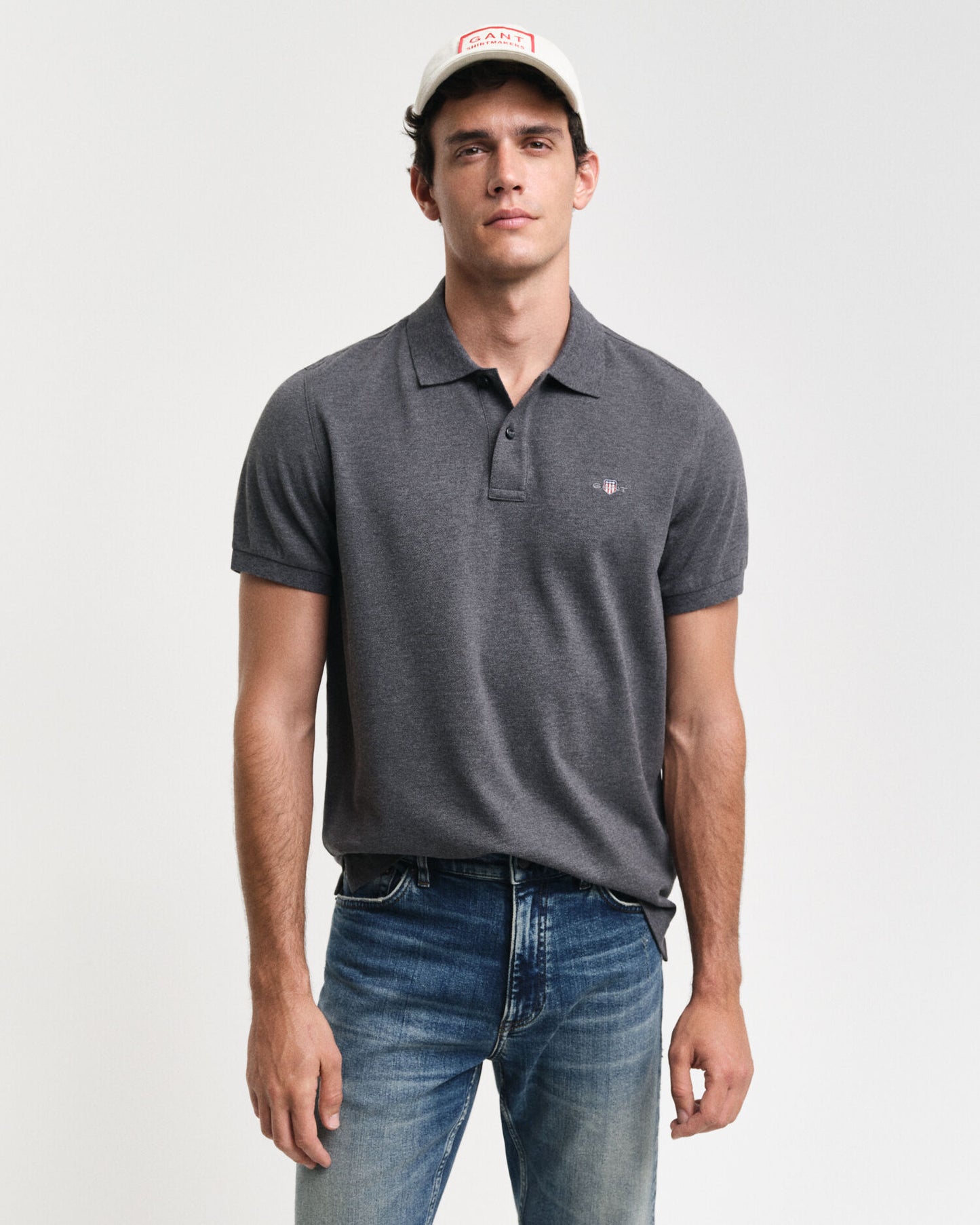 Regular Fit Piqué Poloshirt mit Schildlogo