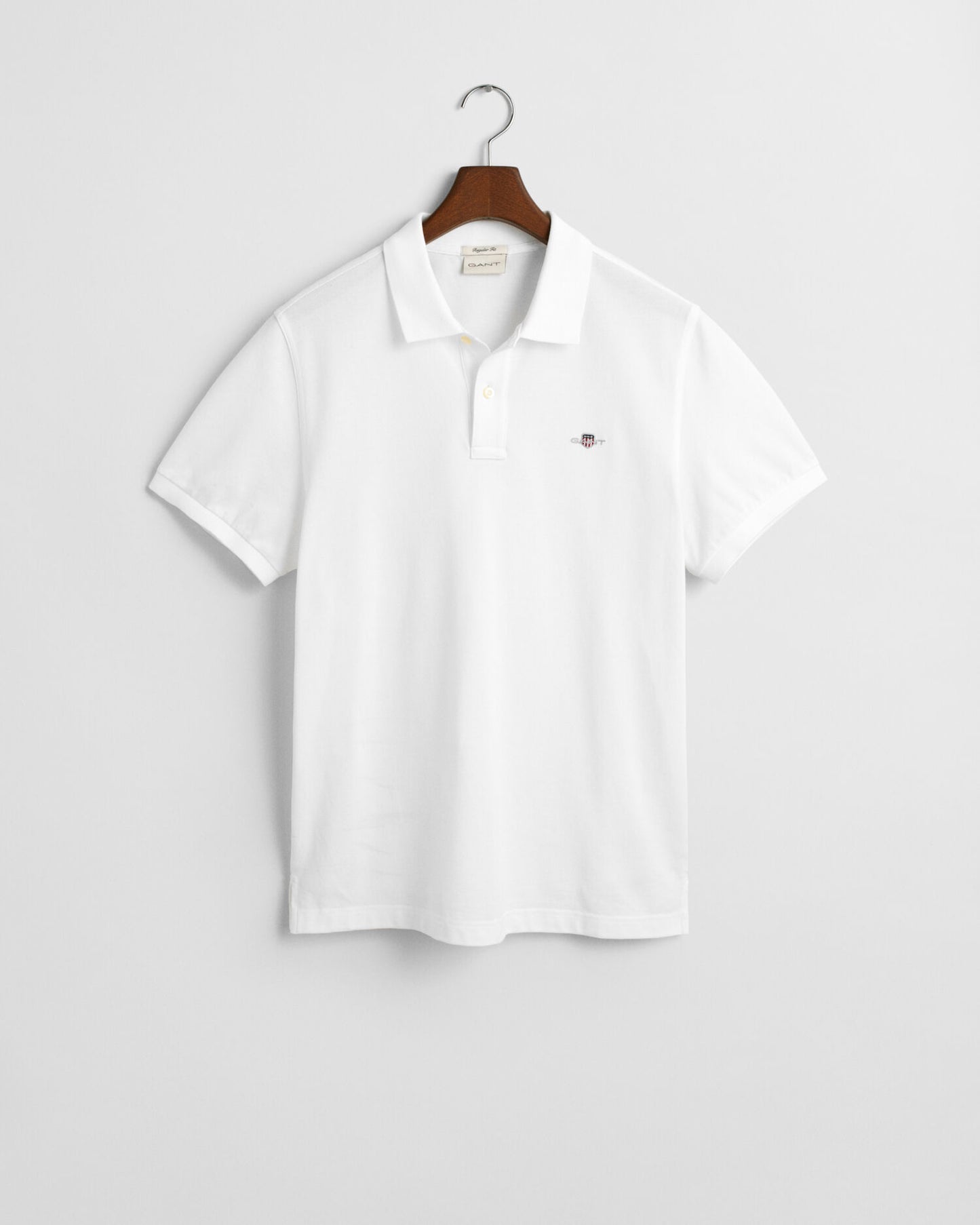 Poloshirt aus Piqué mit Wappen-Stickerei, Regular Fit