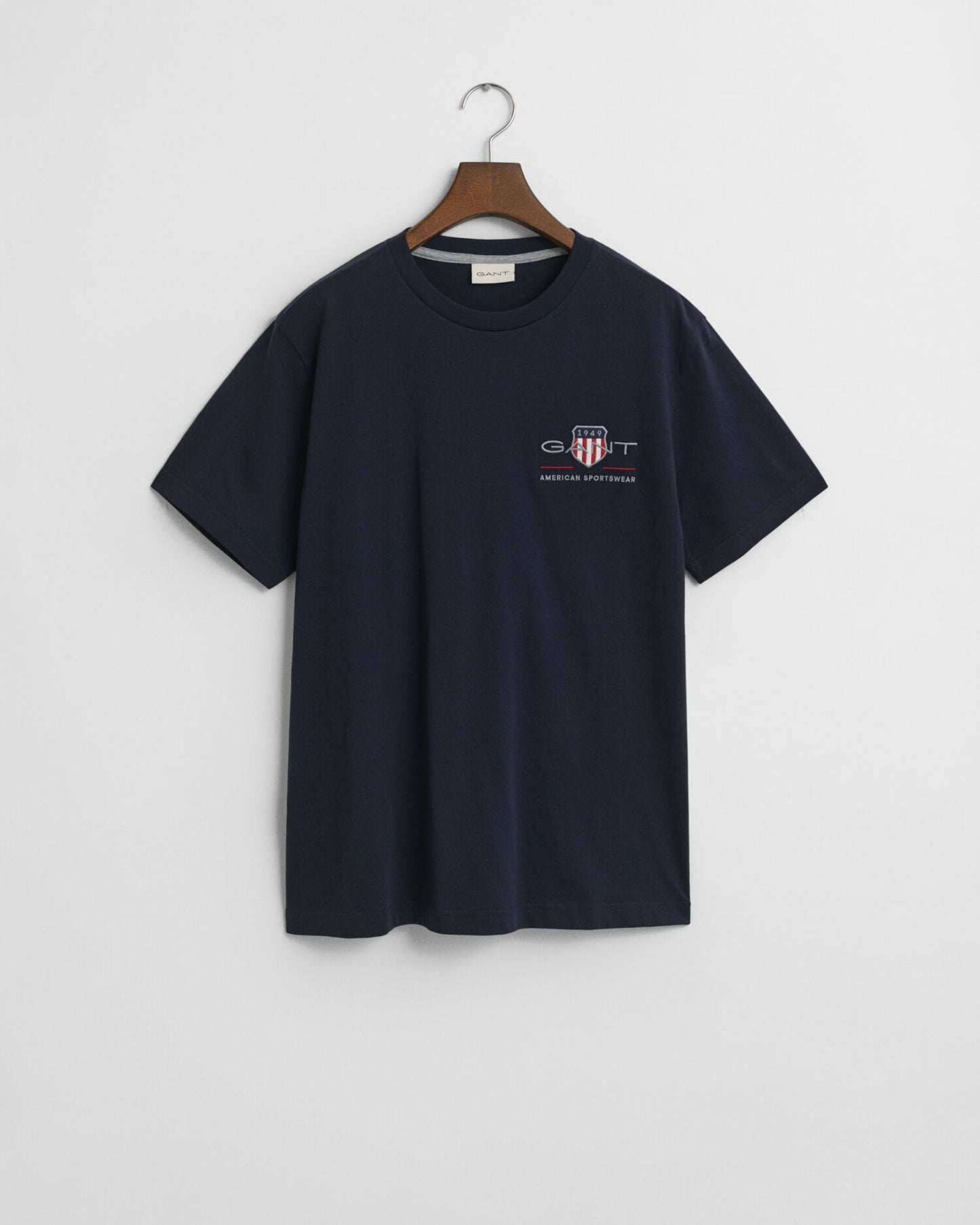 Besticktes Archivschild-T-Shirt
