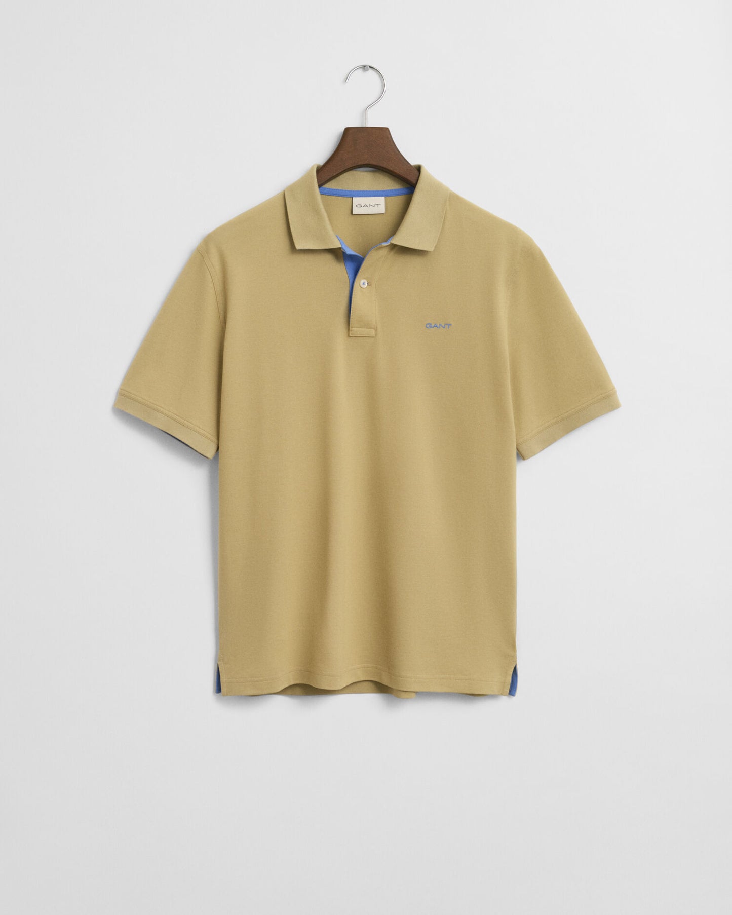 Piqué-Poloshirt mit Kontrastbesatz