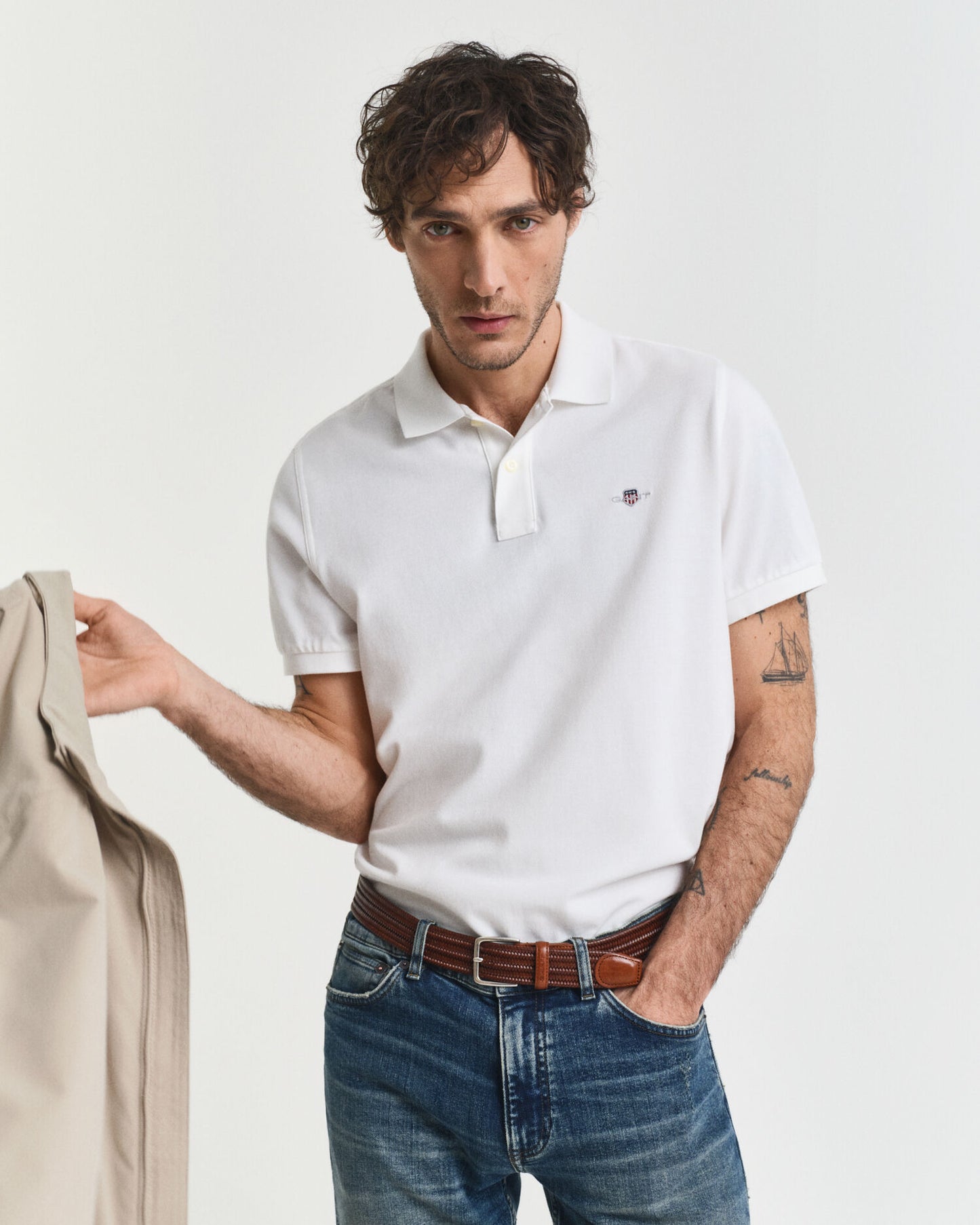 Poloshirt aus Piqué mit Wappen-Stickerei, Regular Fit
