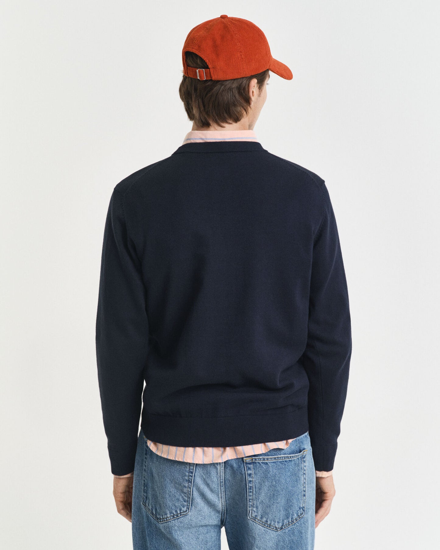 Klassischer Baumwollpullover mit Rundhalsausschnitt