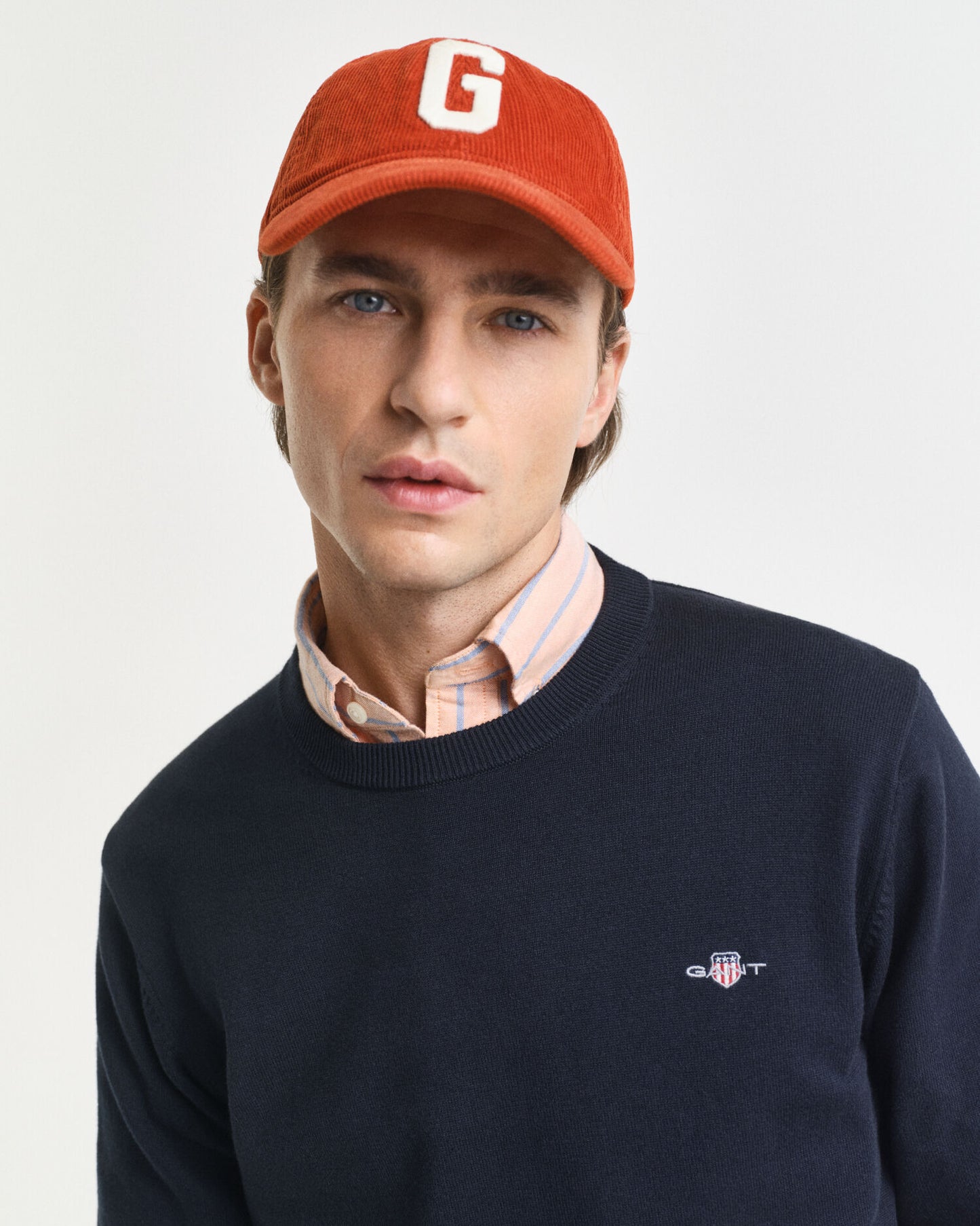 Klassischer Baumwollpullover mit Rundhalsausschnitt