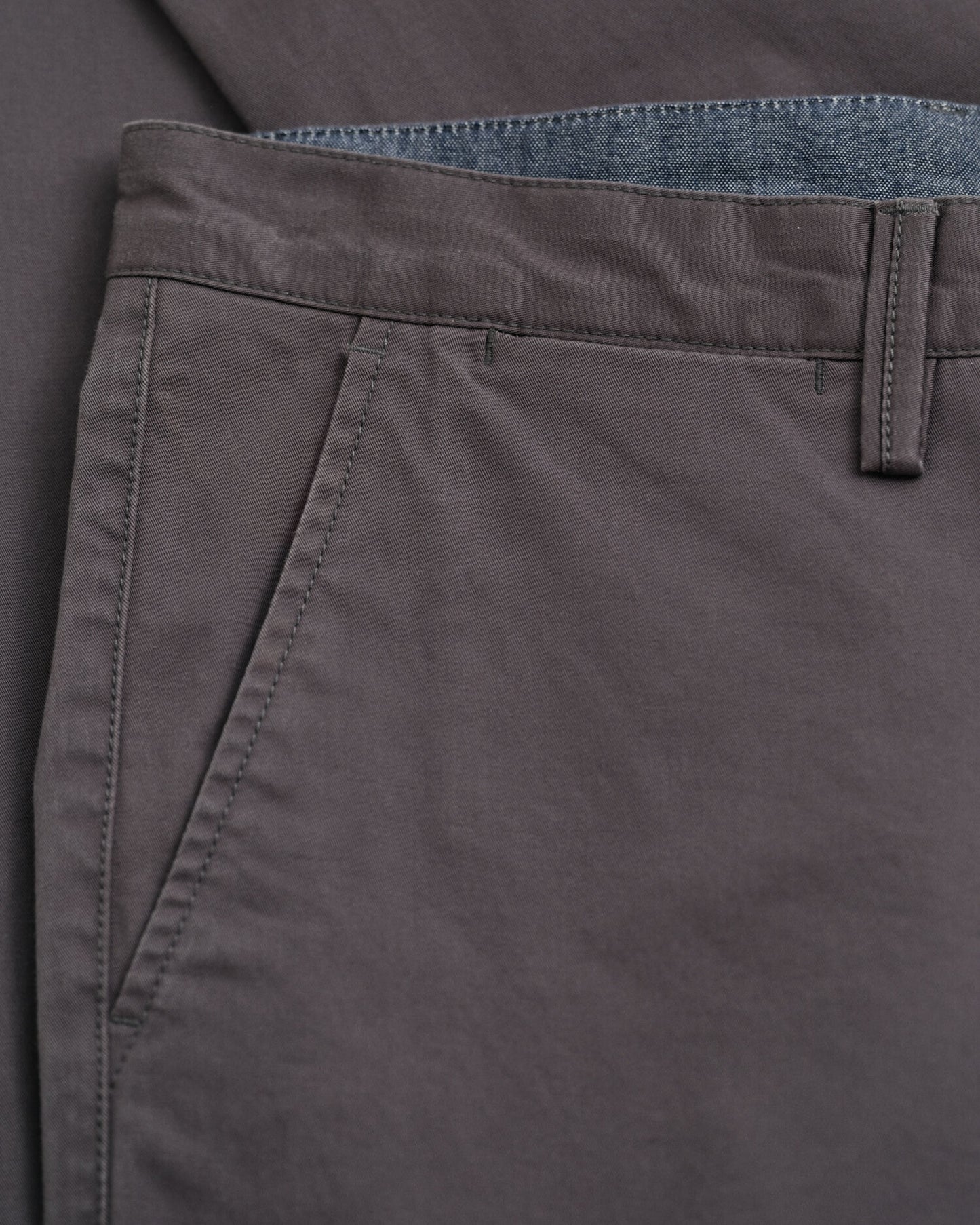 Schmale Twill-Chino