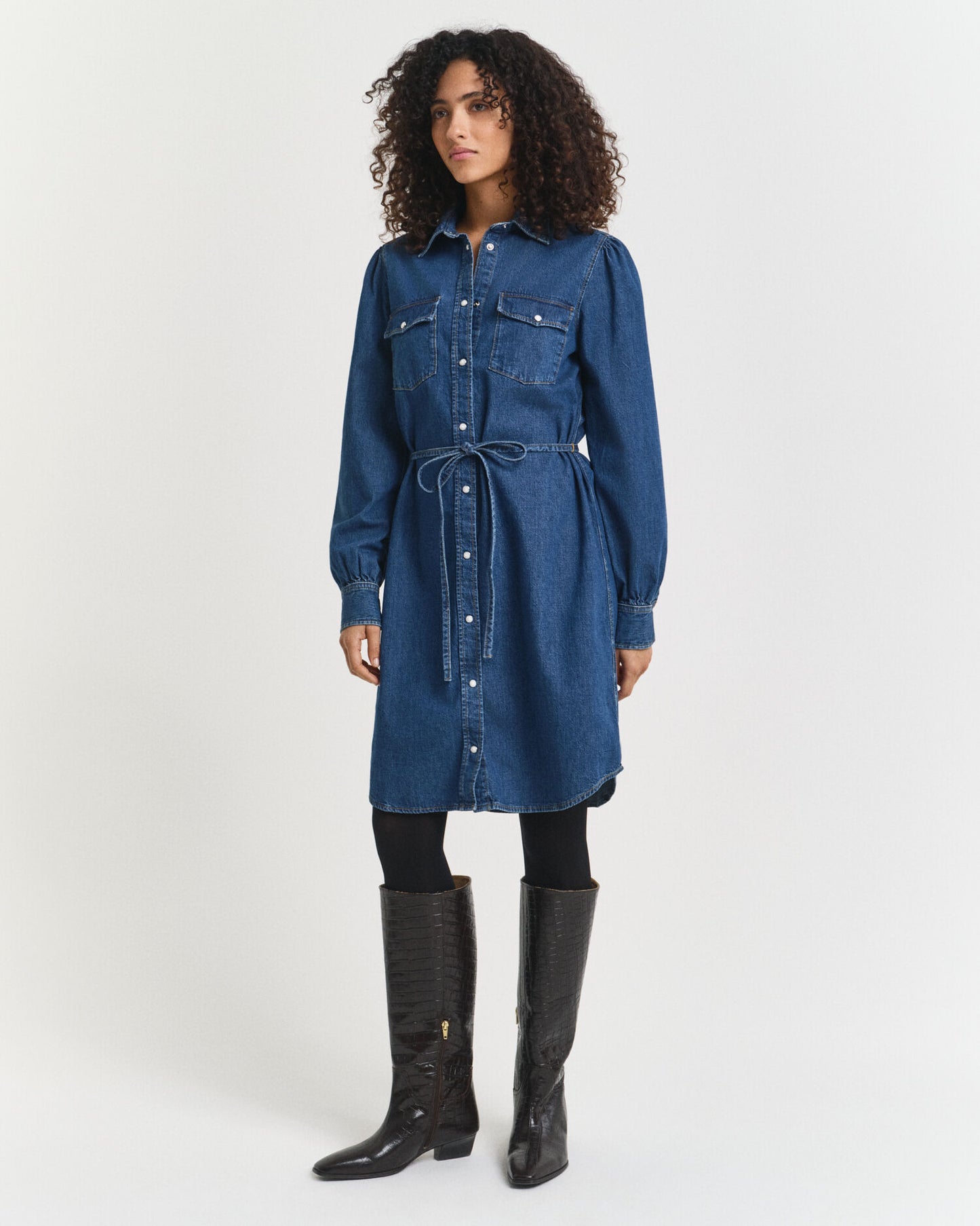 Jeanskleid mit Puffärmeln
