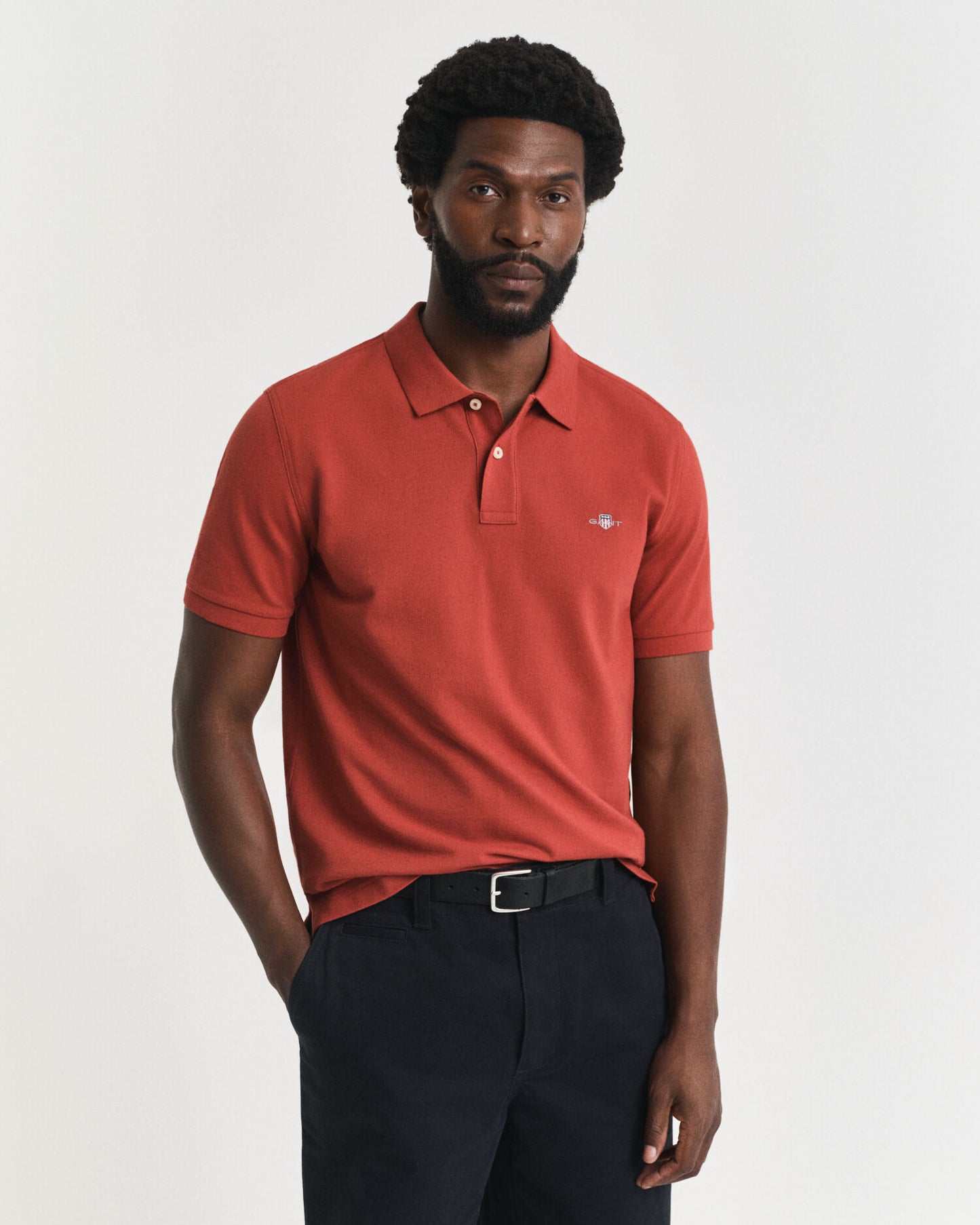 Poloshirt aus Piqué mit Wappen-Stickerei, Regular Fit