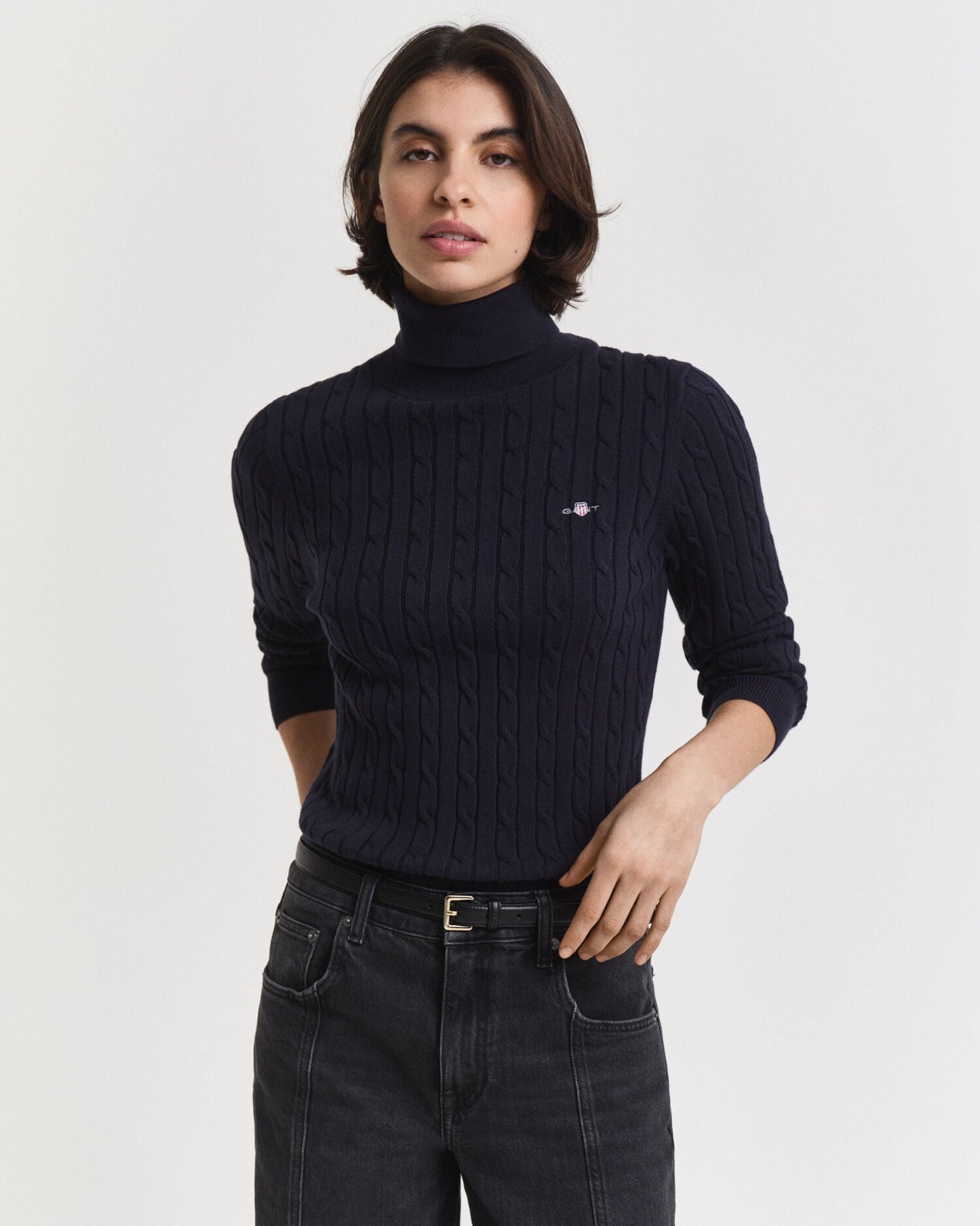 Rollkragenpullover mit Zopfmuster aus Stretch-Baumwolle