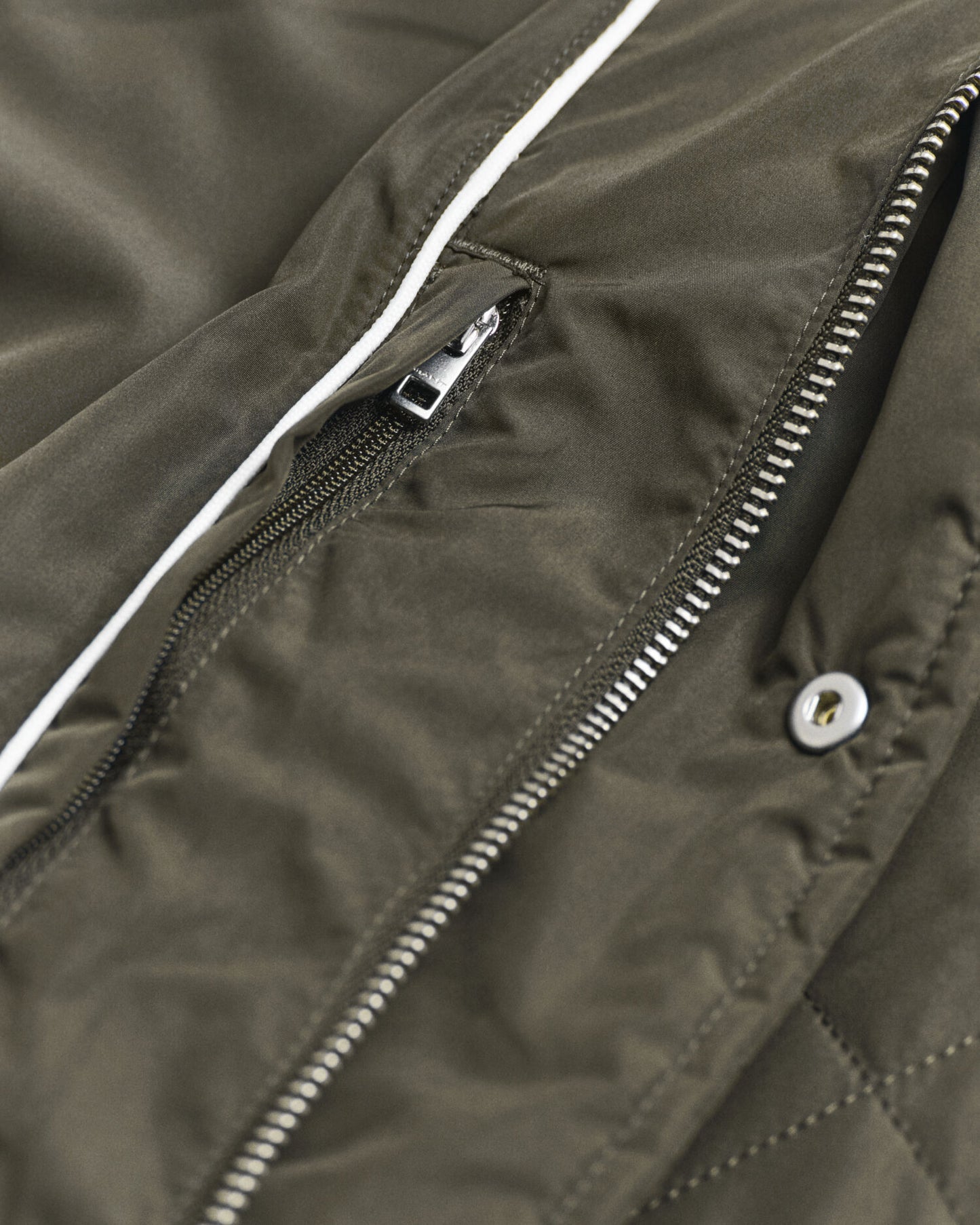 Gesteppter Windbreaker, mittellanger Schnitt